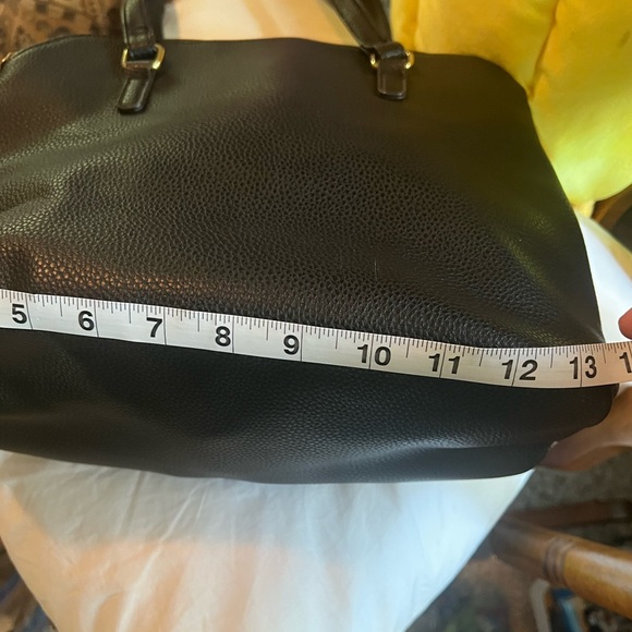 Ready for Fall! Liz Claiborne classic faux leather purse - Picture 10 of 13